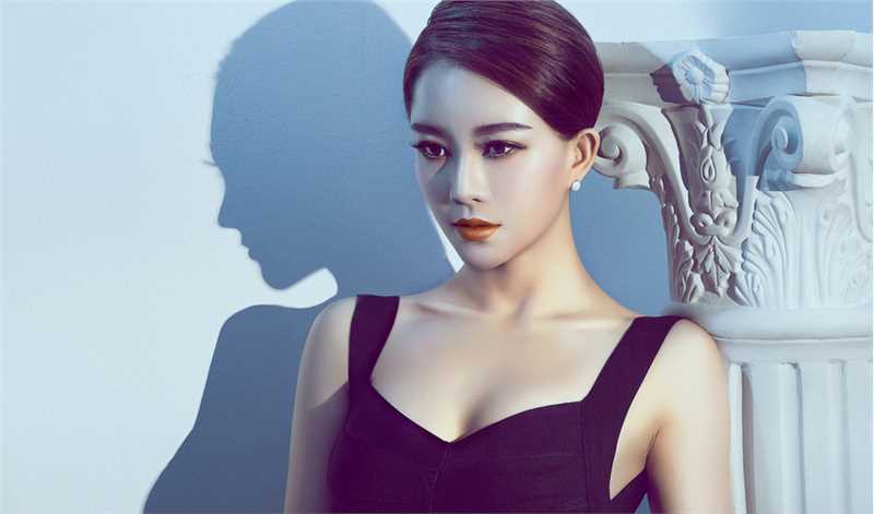 最新金釨沫难自持壁纸