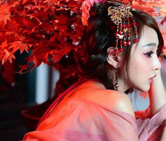 精选美女祁迹古装惹火香艳博眼球图册