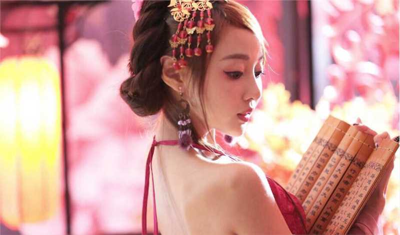 精选美女祁迹古装惹火香艳博眼球图册