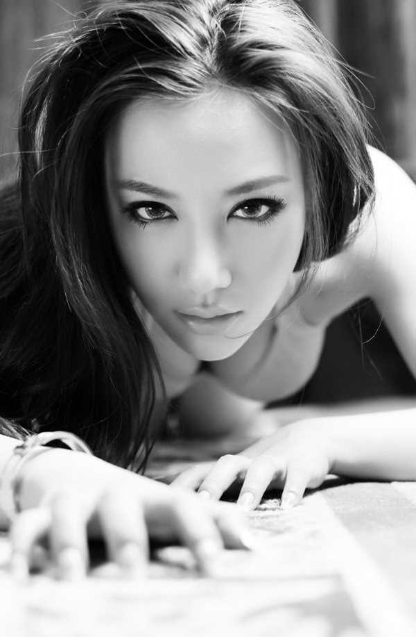 徐嘉依性感私房美艳动人