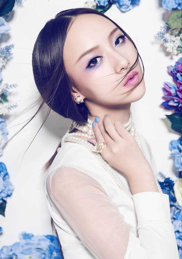 余陈秋子高冷美艳