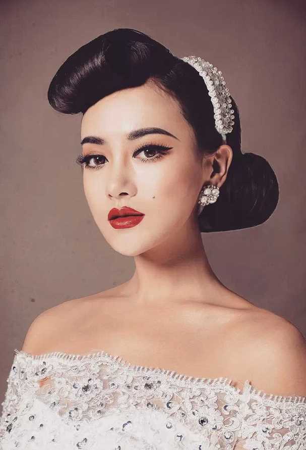 优质喻曦复古宛如油画美人图片