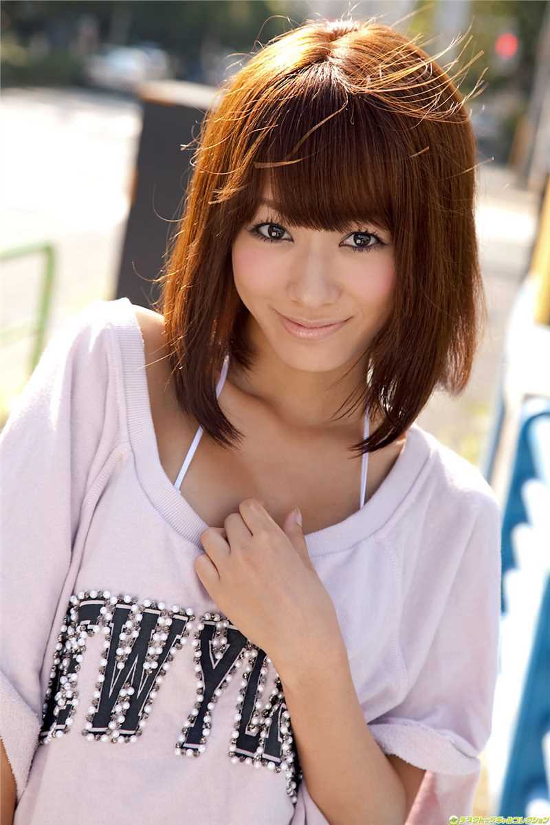 最新亚麻色美女蕾丝透明秀壁纸