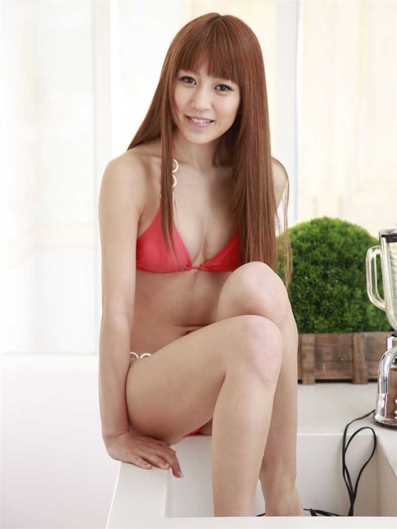 最新乖巧比基尼美女中村知世壁纸