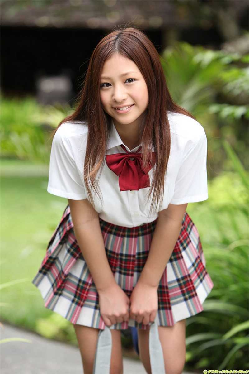 最新泳池日本学妹佐山彩香图片图集
