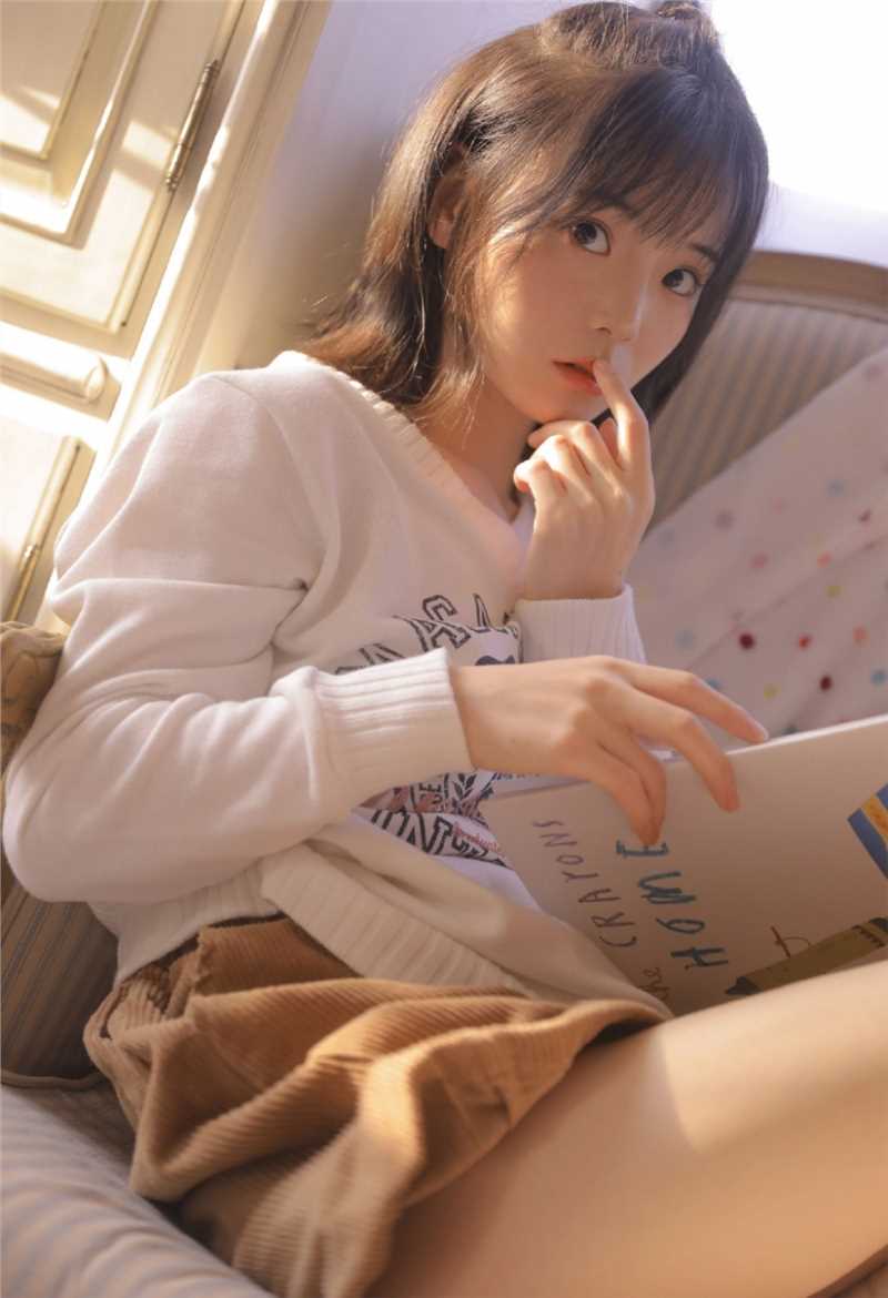 优质绿色比基尼丰满女友图片