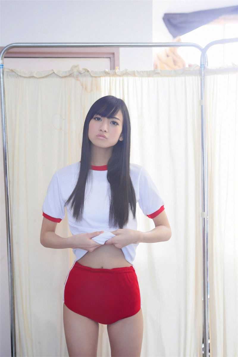 优质清纯学妹那奈体育课图片