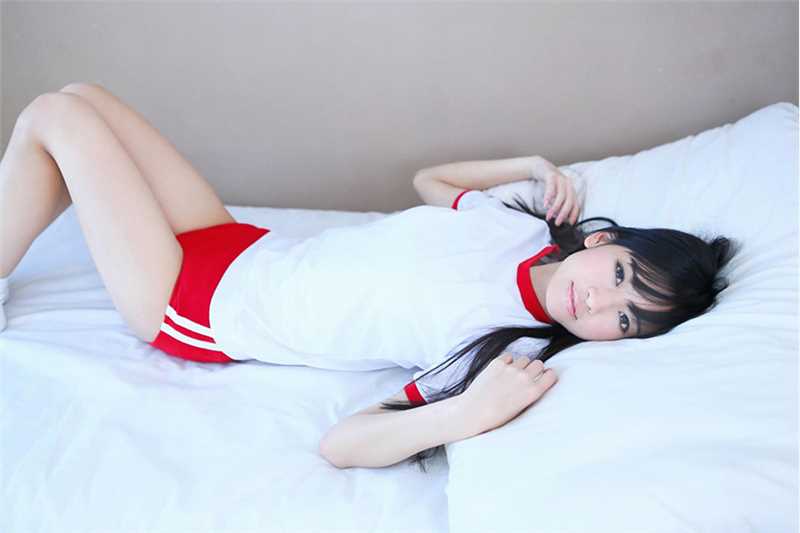 优质清纯学妹那奈体育课图片