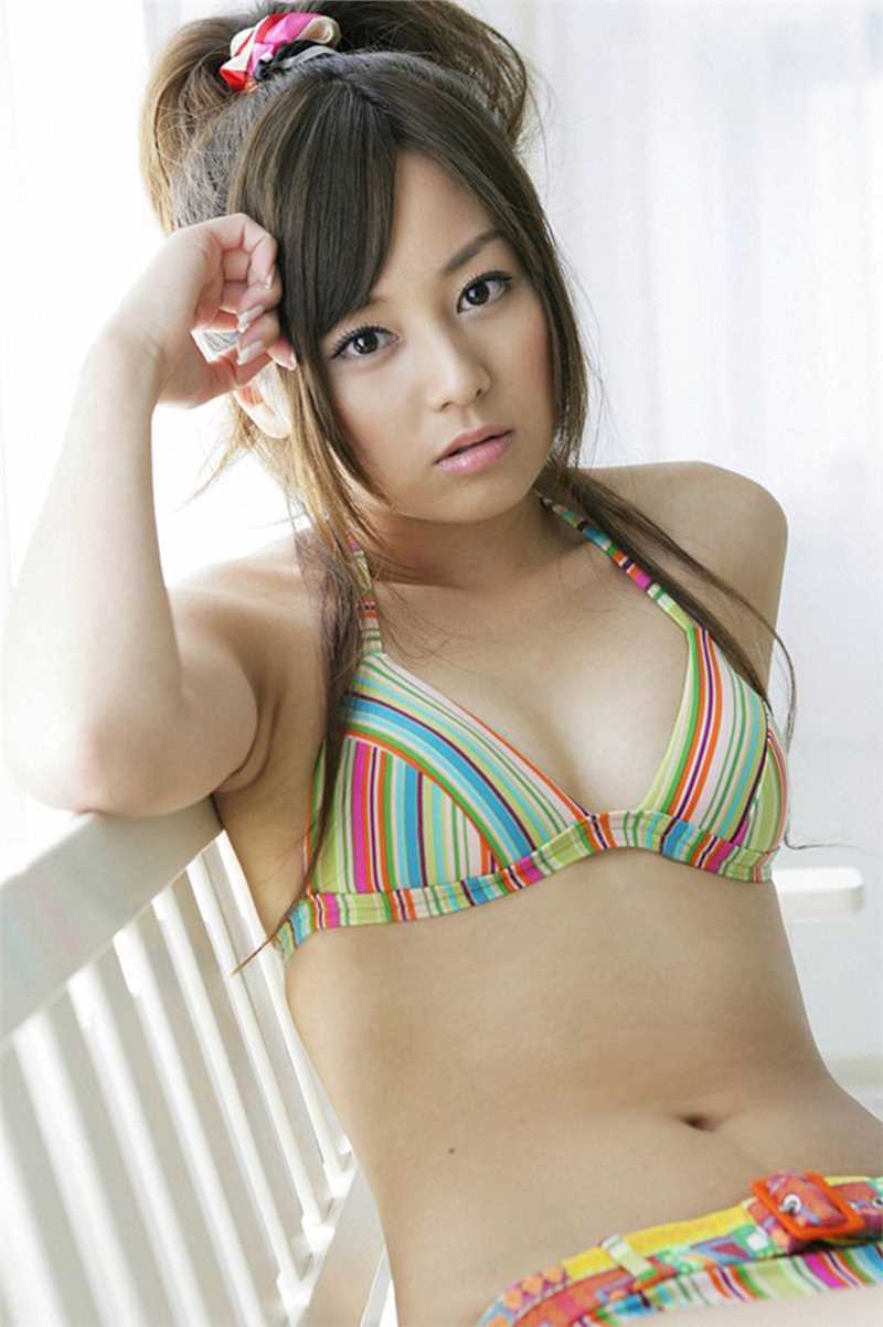 优质格子风萌妹诱惑图片