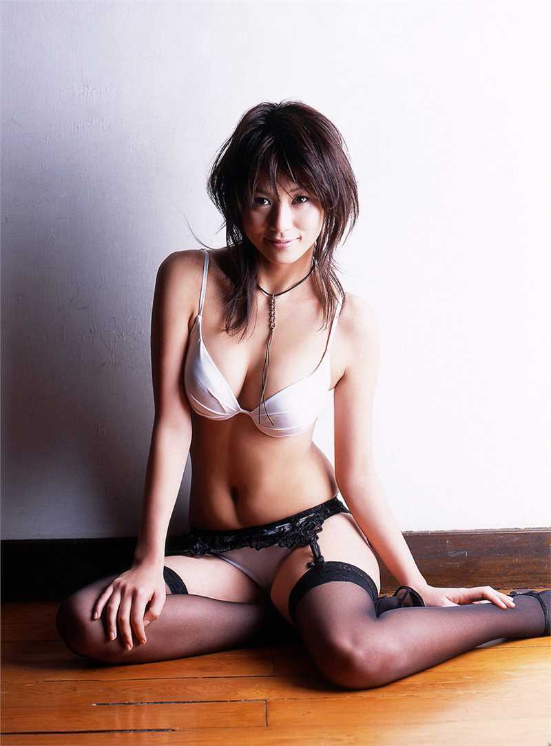 最新小阪由佳早期绝版诱惑壁纸