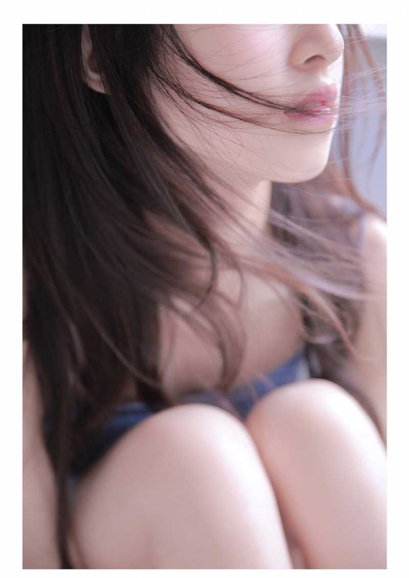 最新皮衣女子几分帅气几分性感壁纸