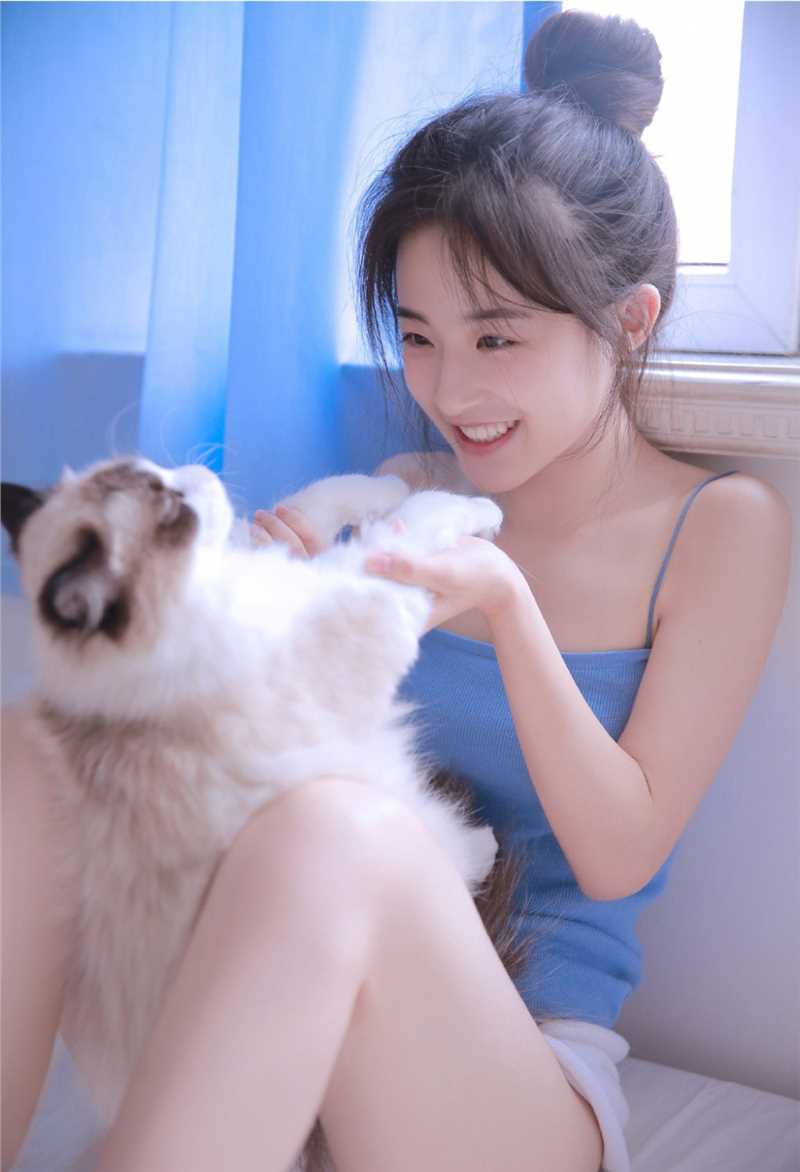 最新皮衣女子几分帅气几分性感壁纸