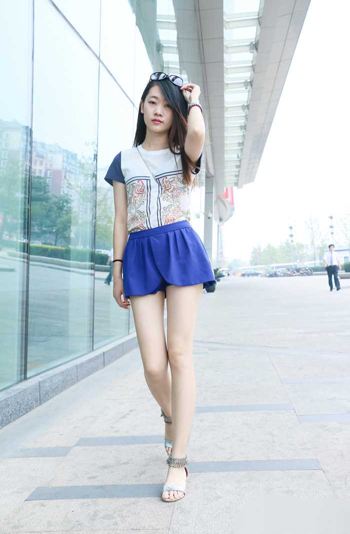 高清街头偶遇街拍少女图册