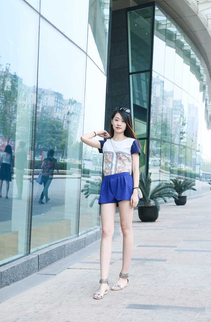 高清街头偶遇街拍少女图册