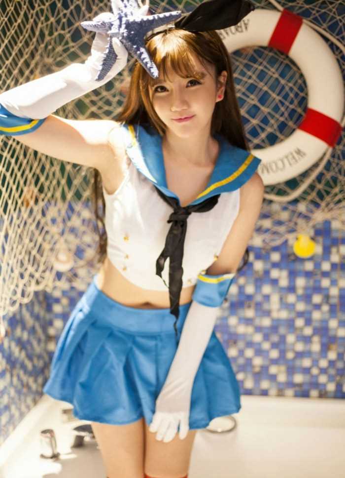 特别专辑卷发美女艾西的制服兔女郎造型图片