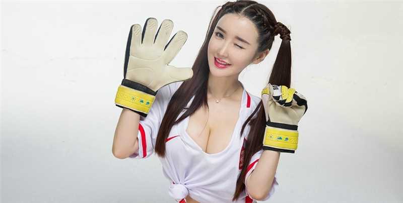 最新尤果网足球宝贝模特姐妹花波涛丰臀性感双飞大长腿记清图图集