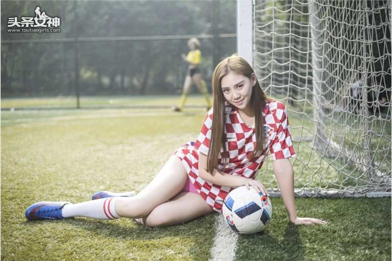 高清足球宝贝美女菲儿与模特们球场摄影图片大全图集