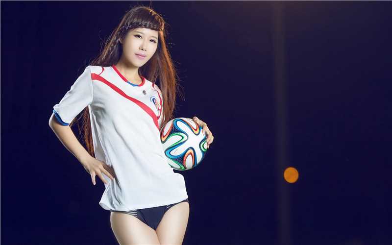 高清足球宝贝美女个性桌面壁纸图集