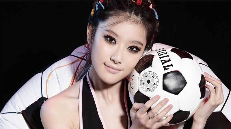 最新足球宝贝张意如性感高清壁纸图集