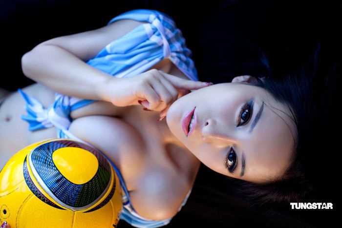 优质妩媚足球宝贝私房美胸性感相册