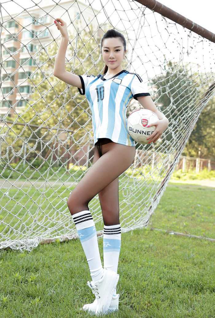 最全性感黑丝足球宝贝户外诱人相册