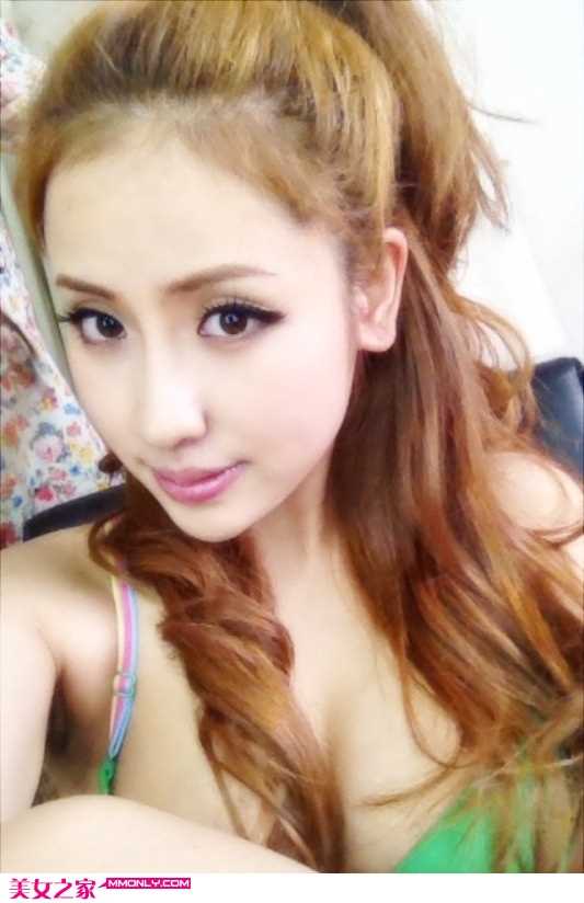 精选足球宝贝戴予桐惊艳私房图册