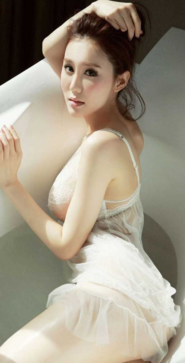 特别专辑性感足球宝贝秀美臀高清图片