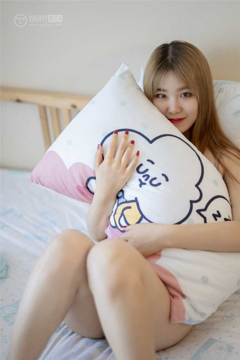 精选肤白奶大小妹性感蕾丝胸罩后入式侧躺人体集图册