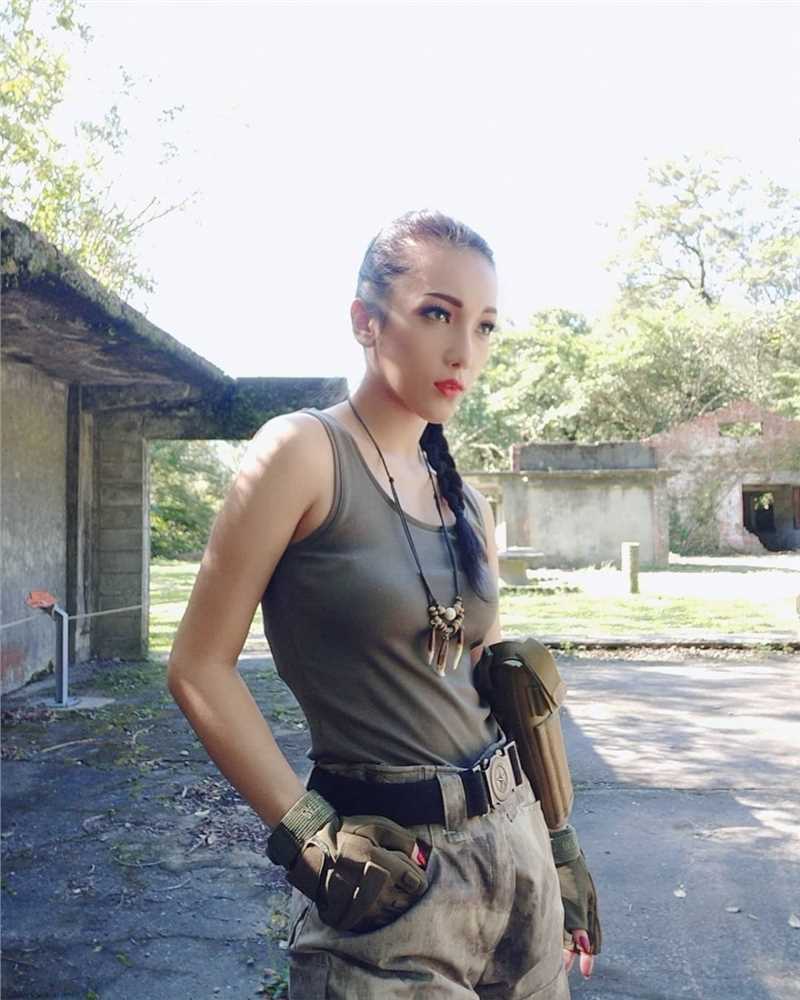 精选重生八零媳妇有点辣肉感把腿岔开记清撸撸射性感套图图册