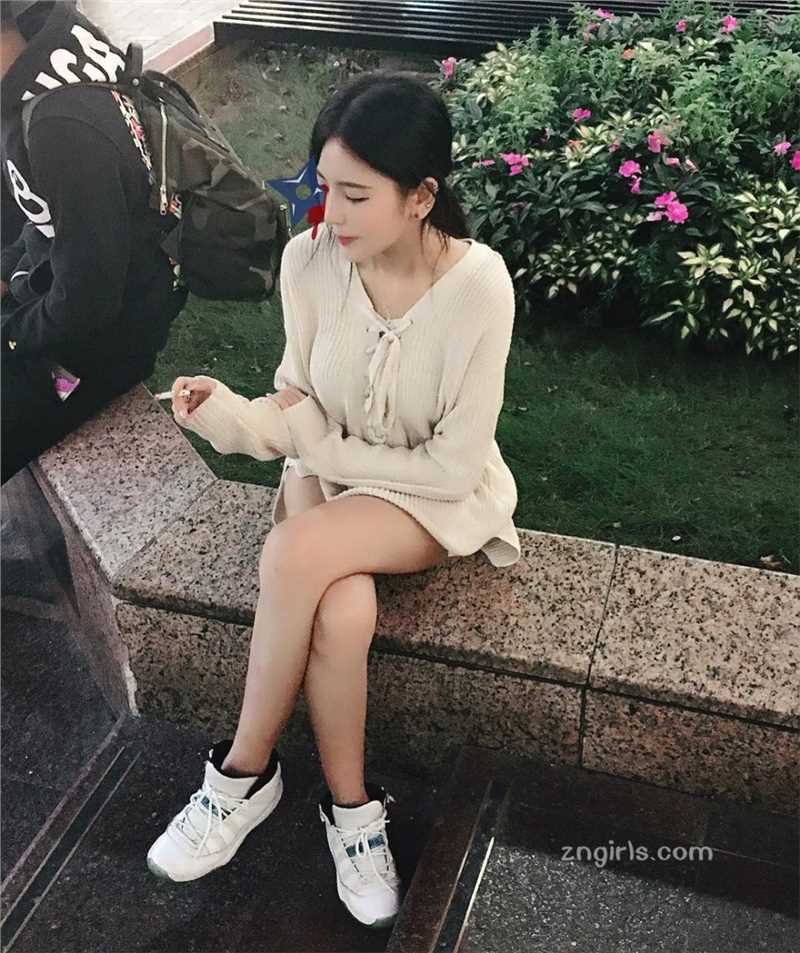 最新色偷偷撸香港美女巨胸年轻的妈妈性感私房照诱惑壁纸