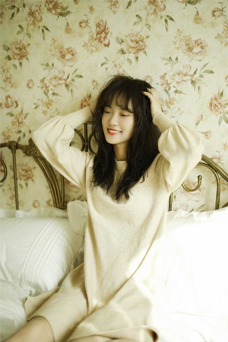 精选香艳甜美少女可爱不失性感私房优雅艺术个人图片图册