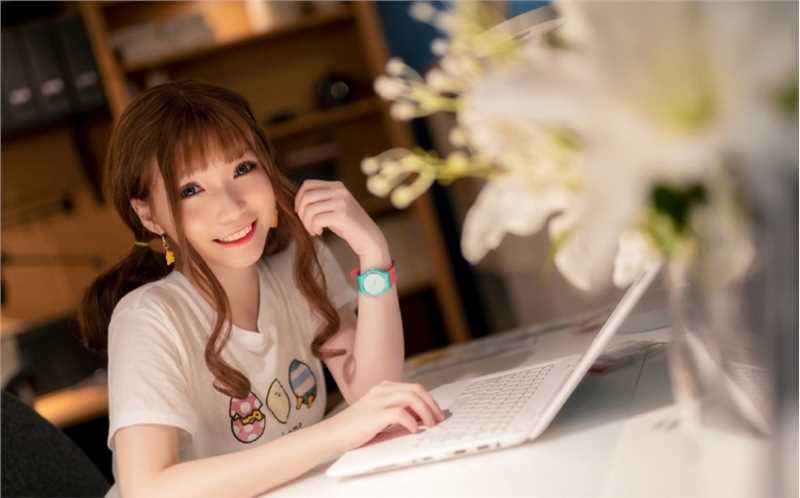 最新清纯小萝莉勾人杏眼养眼销魂女生照片壁纸