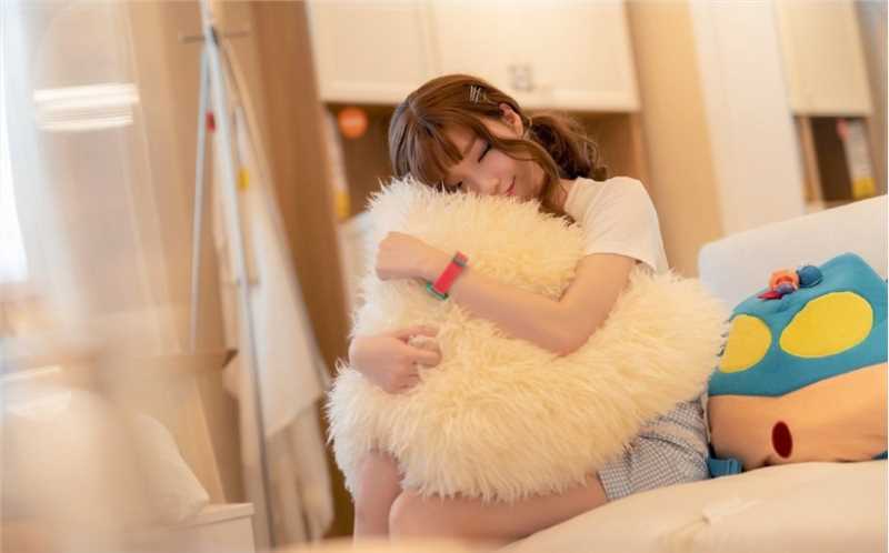 最新清纯小萝莉勾人杏眼养眼销魂女生照片壁纸