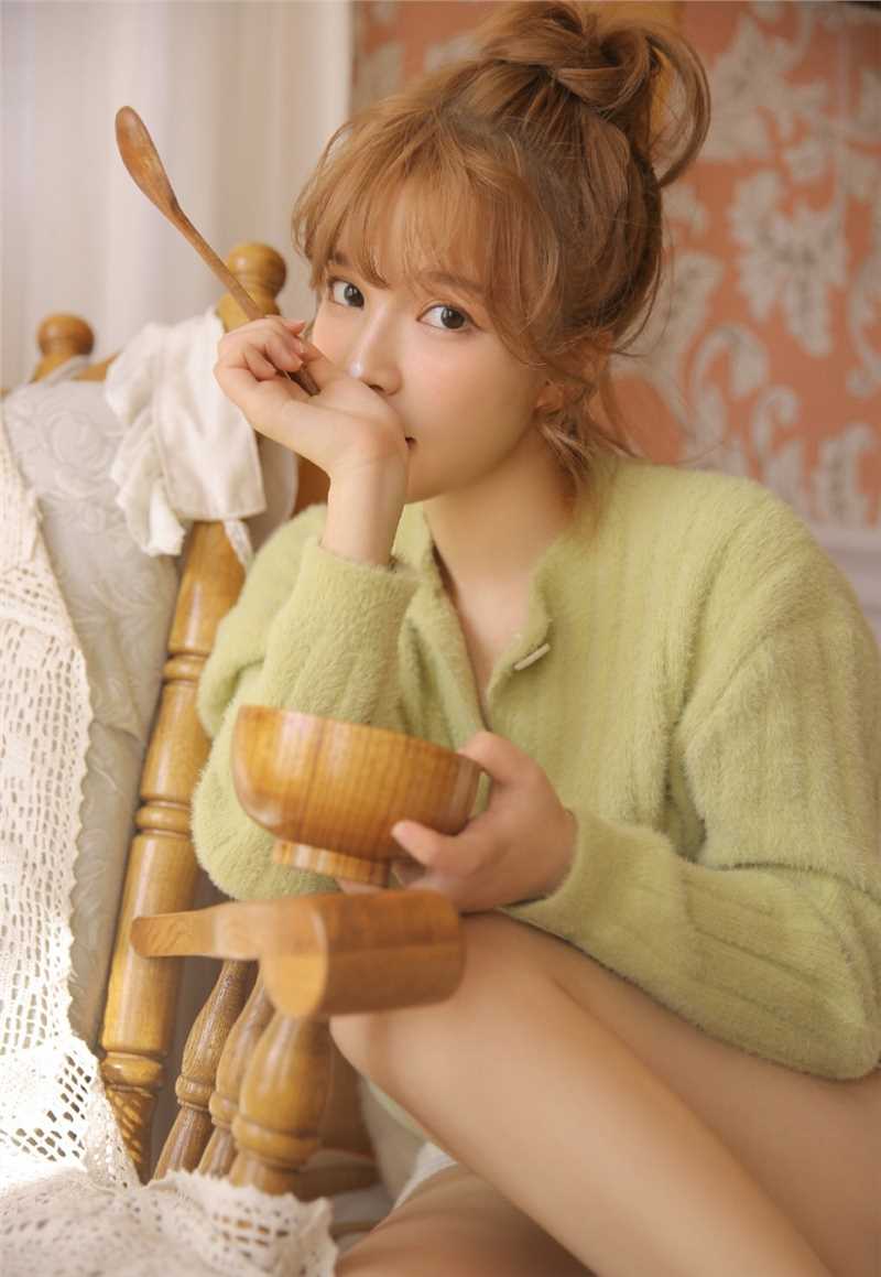 优质丸子头小美女清纯养眼居家唯美高清人体欣赏图片