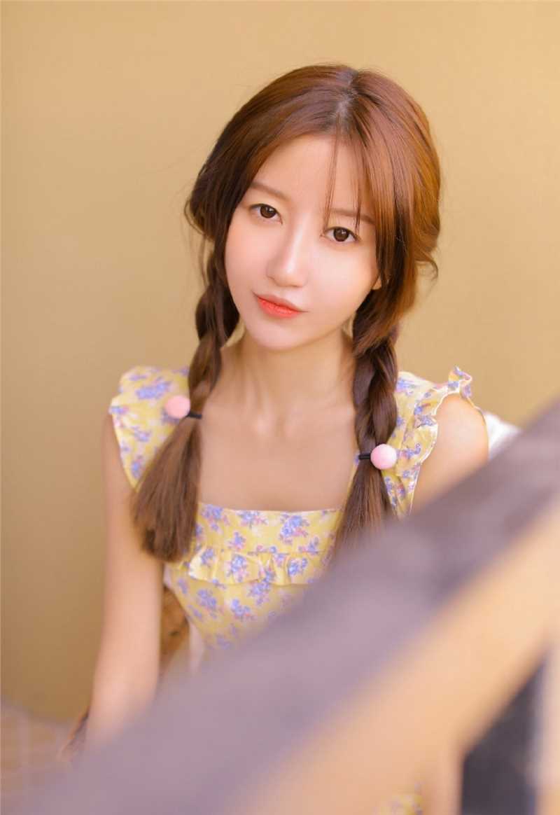 精选阳光小美女碎花连衣裙清纯养眼个性图册