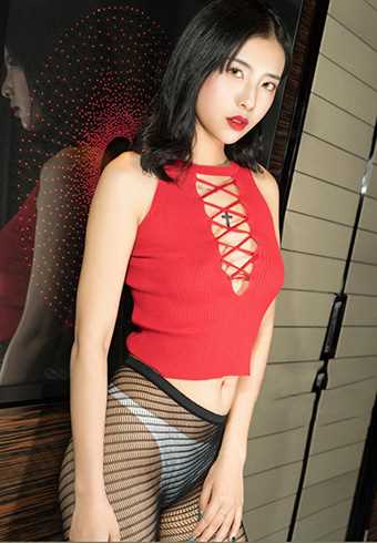 高清清纯养眼嫩模雪白的香肩极致诱惑女生照片图集