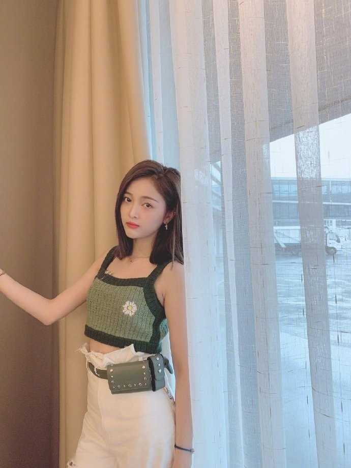 高清活力少女吴宣仪清纯养眼治愈秀丽图片图集