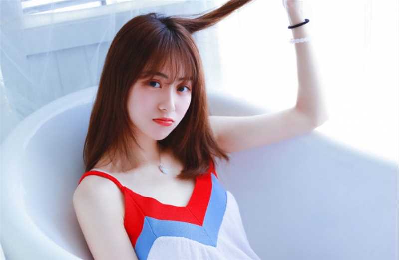 高清浴缸美女模特娇艳成熟小清新养眼天然文艺清纯图集