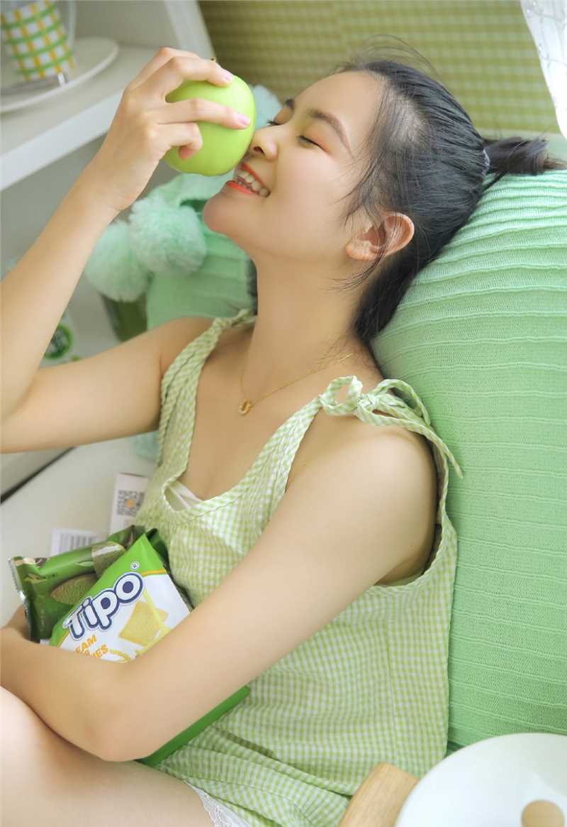 优质十八岁邻家妹妹笑容甜美养眼清纯艺术照相册