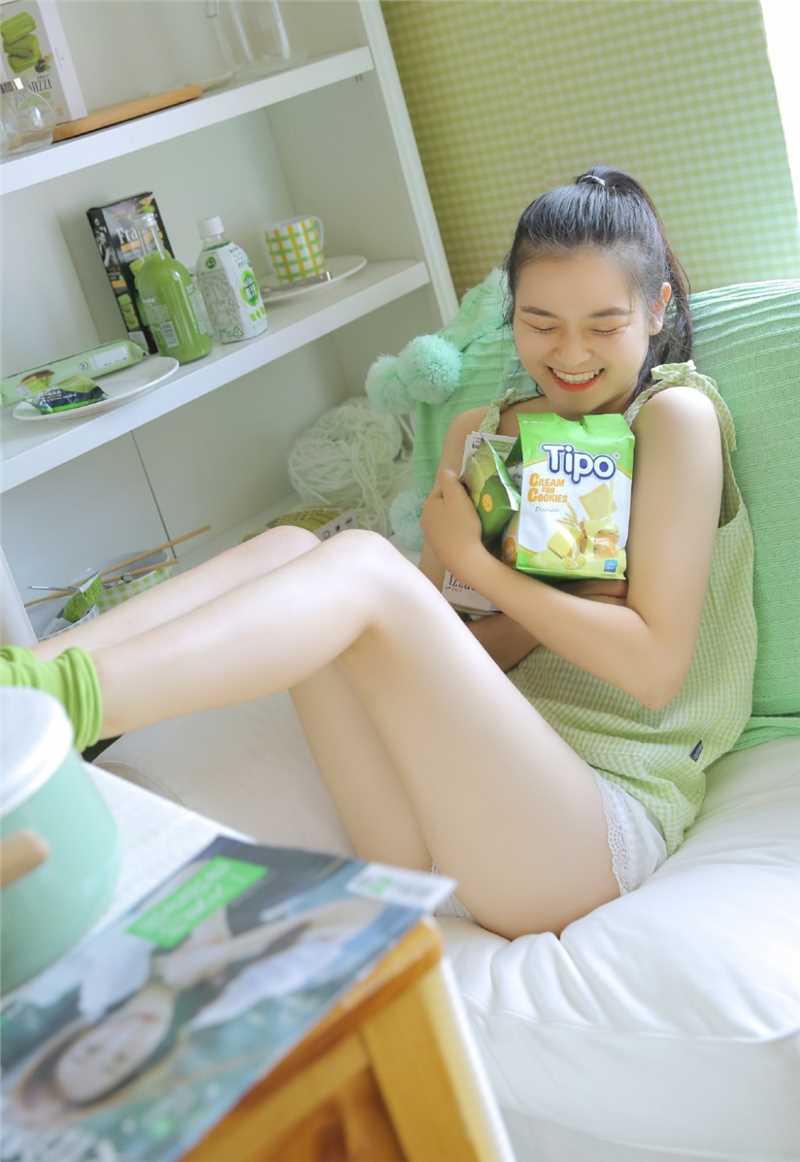 优质十八岁邻家妹妹笑容甜美养眼清纯艺术照相册