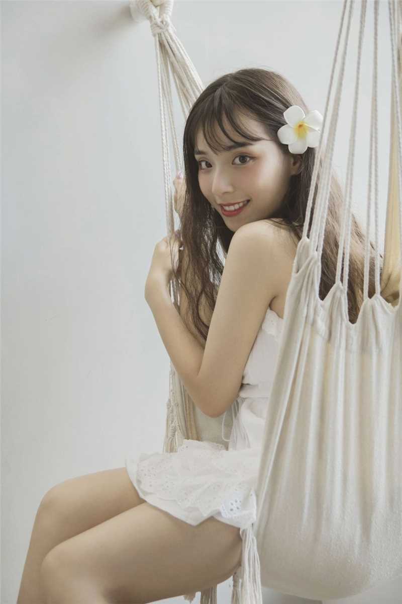 优质清纯女友肤白貌美大长腿白皙迷人桃花眼魅惑勾人套图相册