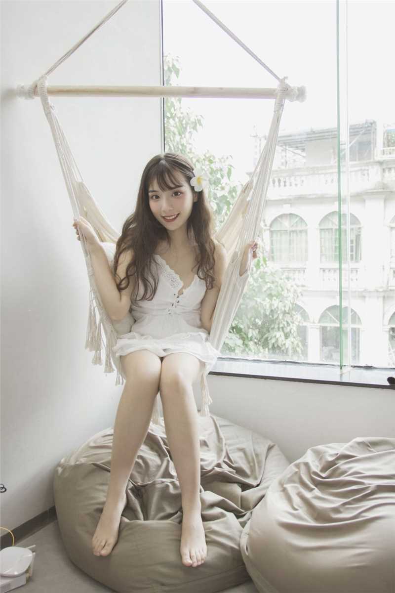 优质清纯女友肤白貌美大长腿白皙迷人桃花眼魅惑勾人套图相册