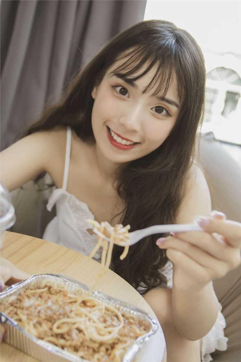 优质清纯女友肤白貌美大长腿白皙迷人桃花眼魅惑勾人套图相册