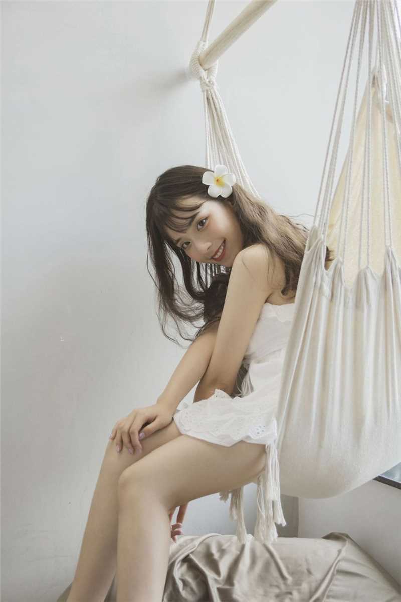 优质清纯女友肤白貌美大长腿白皙迷人桃花眼魅惑勾人套图相册