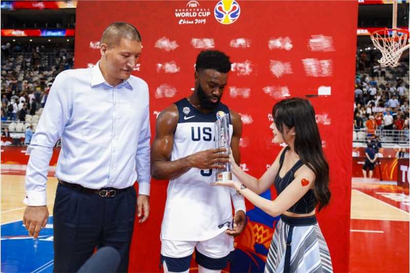 优质长发甜美女孩汤晶媚惹火清纯活动现场嘉宾图片相册