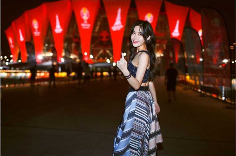 优质长发甜美女孩汤晶媚惹火清纯活动现场嘉宾图片相册