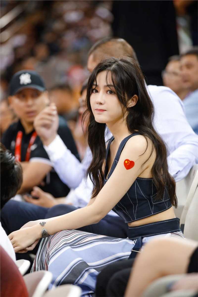 优质长发甜美女孩汤晶媚惹火清纯活动现场嘉宾图片相册