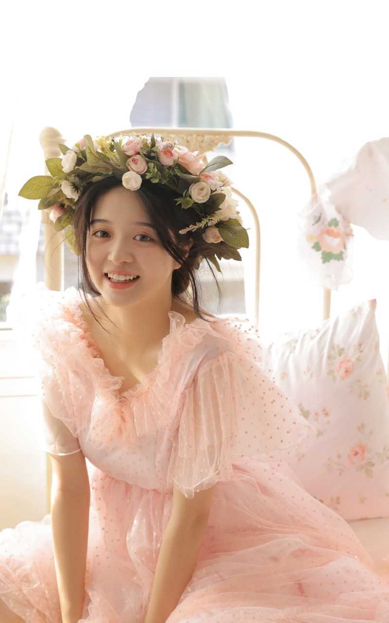 精选蕾丝长裙少女梦幻治愈养眼空灵甜美清纯图片图册