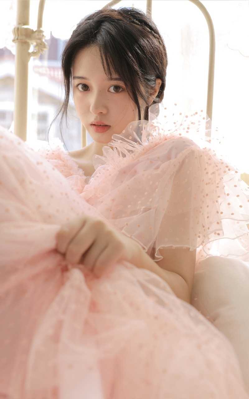 精选蕾丝长裙少女梦幻治愈养眼空灵甜美清纯图片图册