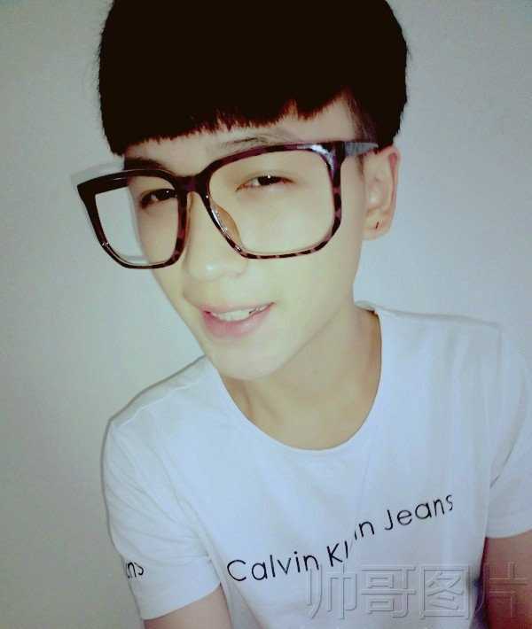 最全可爱非主流帅哥俏皮活力卖萌清纯无邪图片壁纸